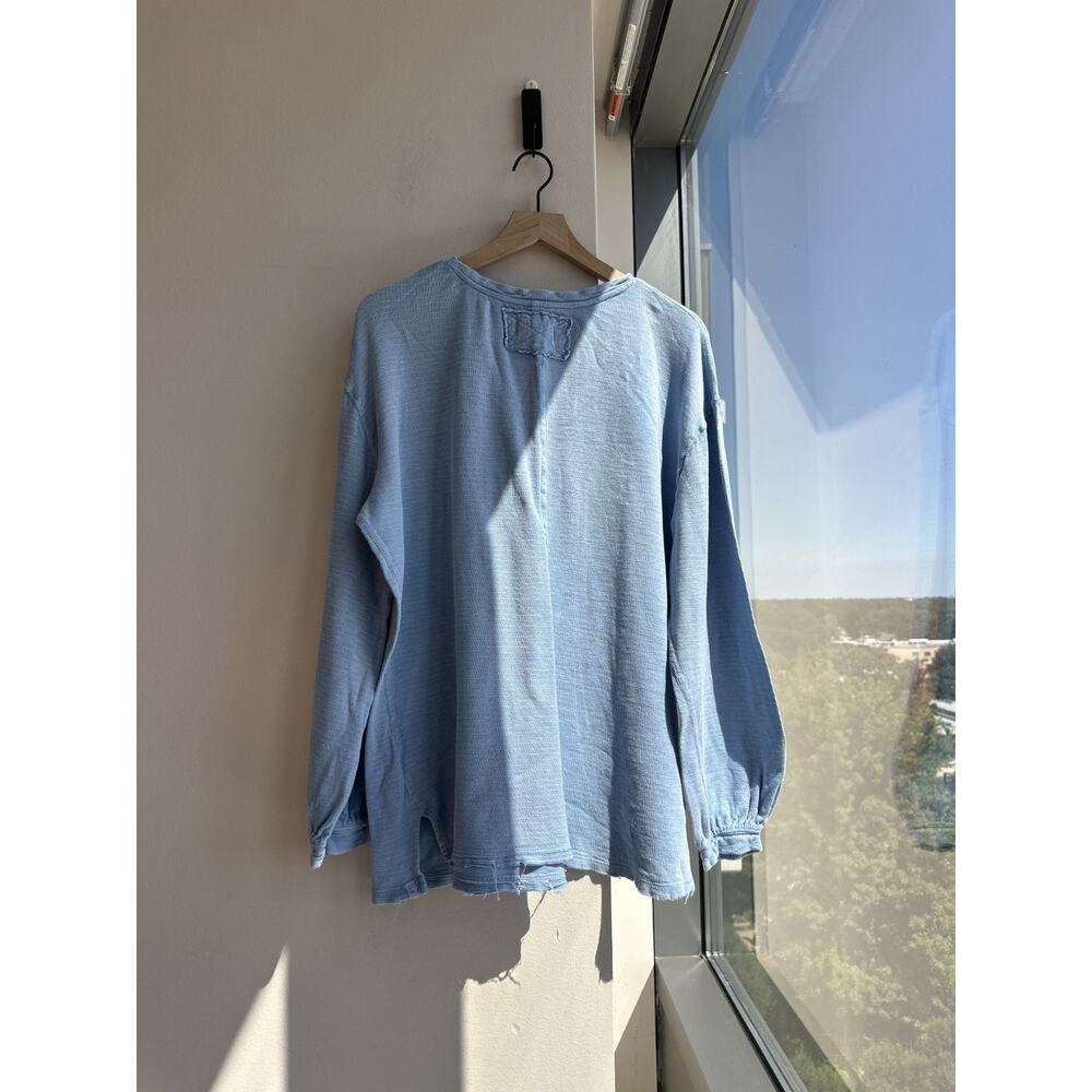 Free People We The Free Light Boho Blue Oversized Slouchy Relaxed Top Sz L - Picture 2 of 8